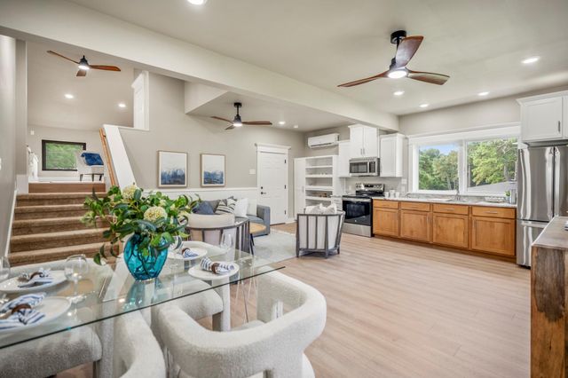 9239 Lake Conroe Drive, Conroe, TX 77304