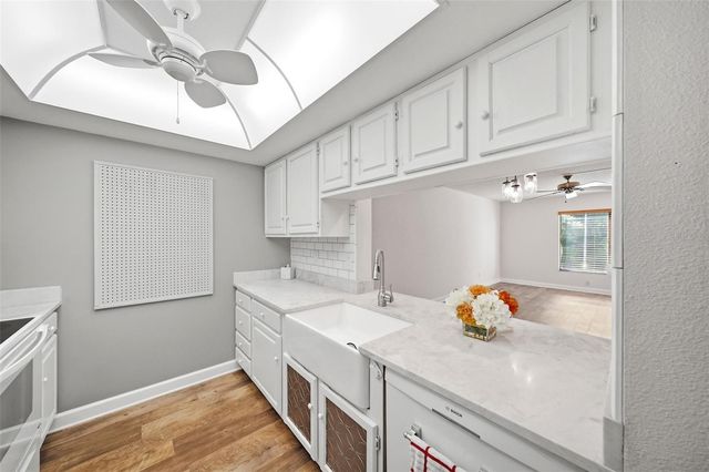 13604 S VILLAGE DRIVE 2210, Tampa, FL 33618