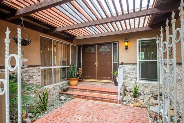 6652 Daryn, West Hills (los Angeles), CA 91307