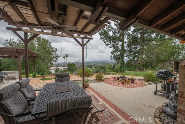 6652 Daryn, West Hills (los Angeles), CA 91307