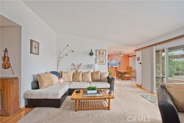 6652 Daryn, West Hills (los Angeles), CA 91307