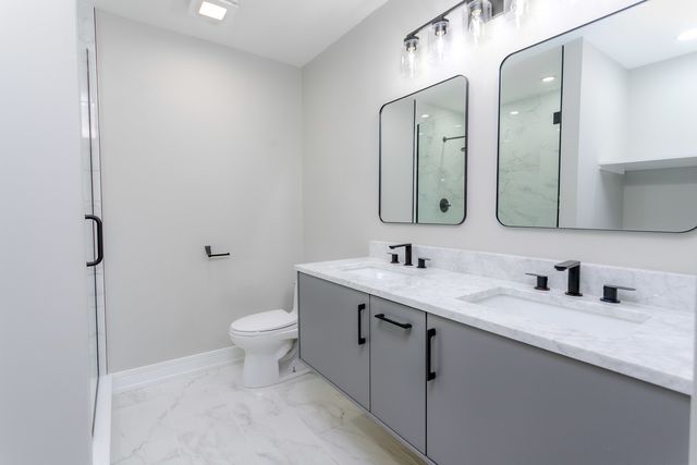 8800 Dee Road A, Des Plaines, IL 60016