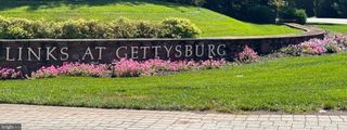 8 N CHAMBERLAIN CT, Gettysburg, PA 17325