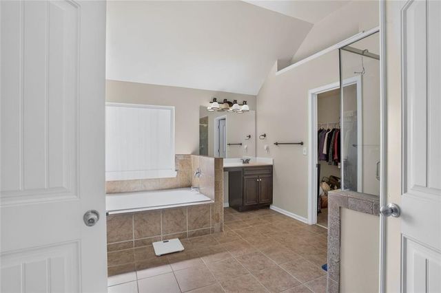 213 Manresa Court, Hampton, GA 30228