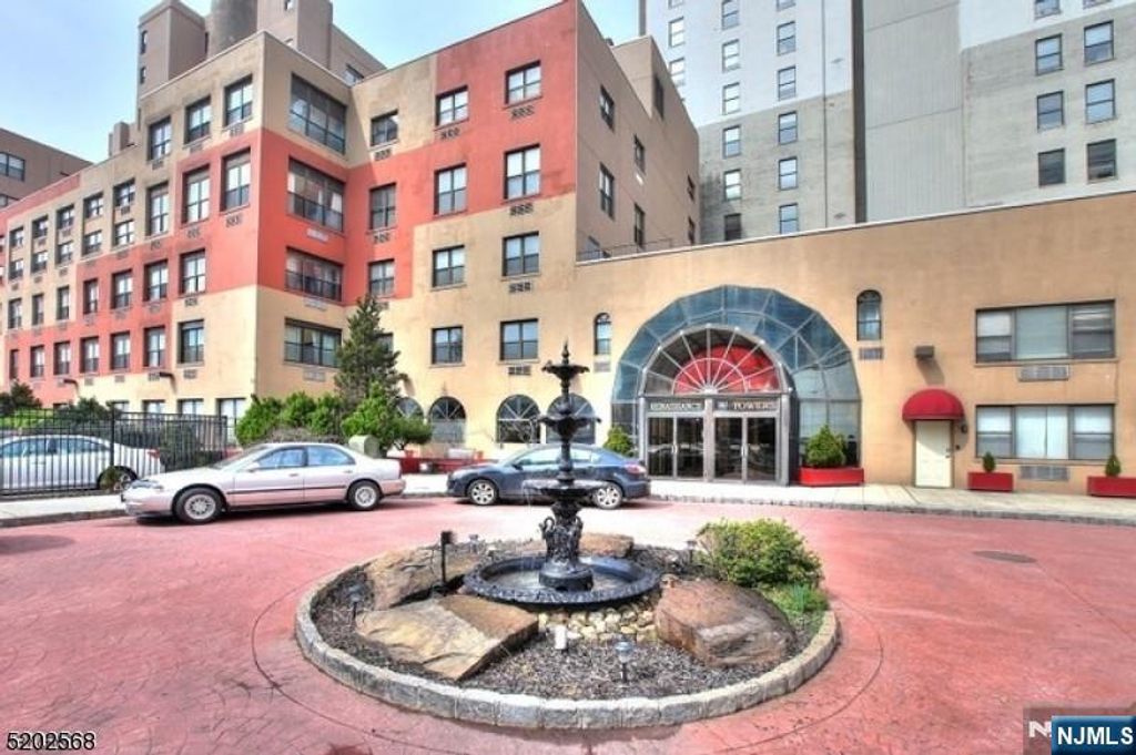 111 Mulberry Street 3P, Newark, NJ 07102