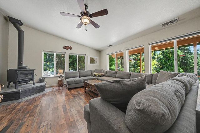 26845 Spring Ct, Pioneer, CA 95666