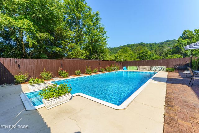 6515 McFall Rd, Knoxville, TN 37918