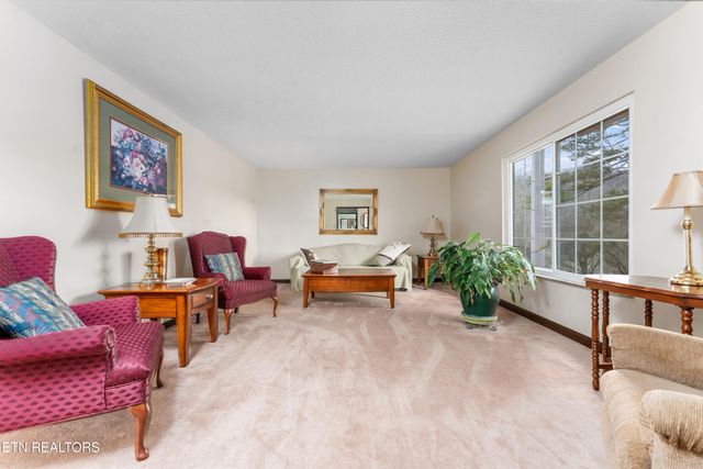 6515 McFall Rd, Knoxville, TN 37918