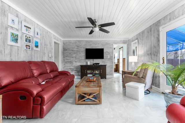 6515 McFall Rd, Knoxville, TN 37918