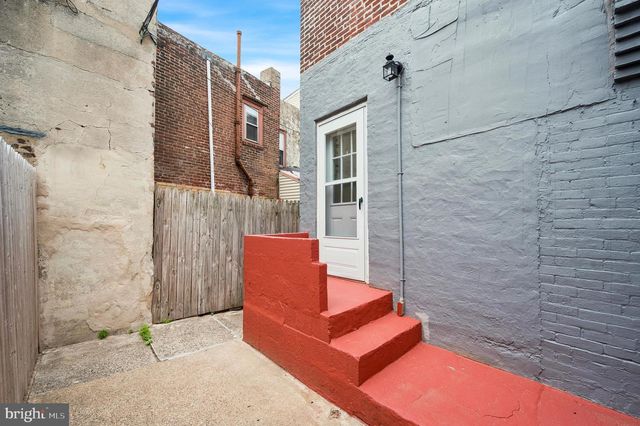 1584 E HEWSON ST, Philadelphia, PA 19125