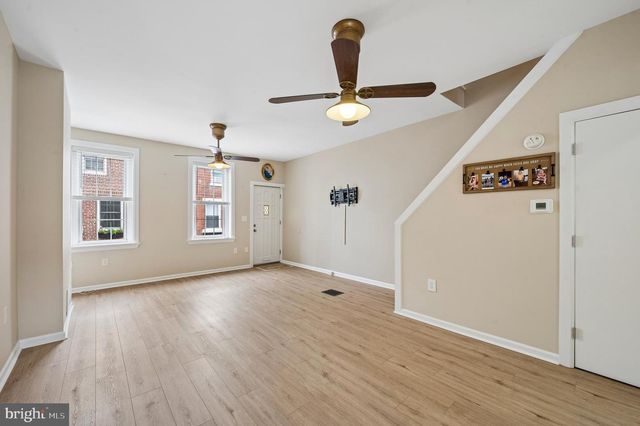 1584 E HEWSON ST, Philadelphia, PA 19125