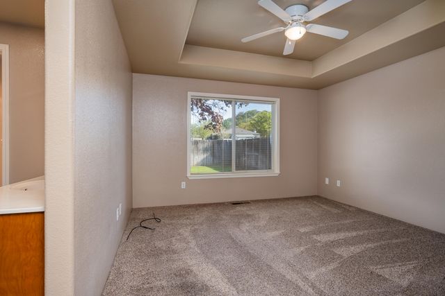 1621 Hollyhock Drive, Medford, OR 97504