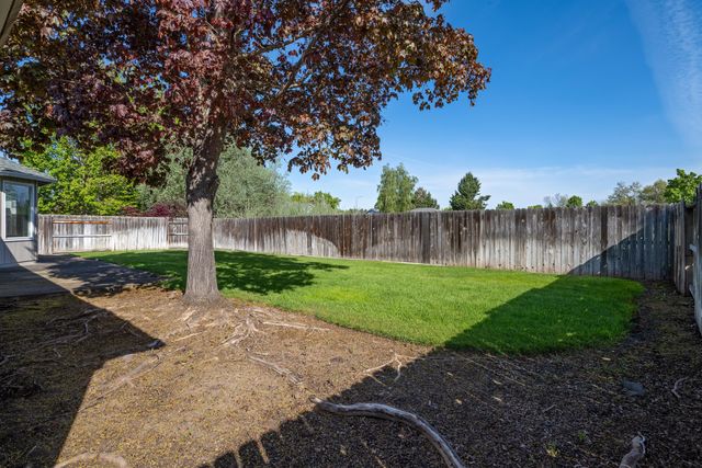 1621 Hollyhock Drive, Medford, OR 97504
