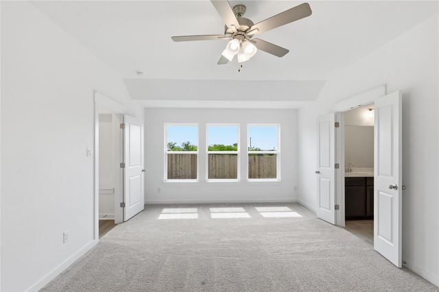 232 Seattle Slew DR, Jarrell, TX 76537