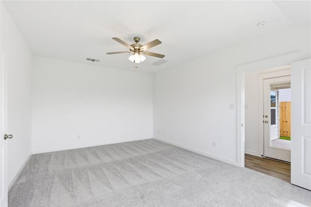 232 Seattle Slew DR, Jarrell, TX 76537