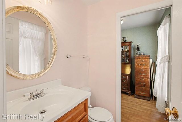 4742 Crandall Road, Howell, MI 48855