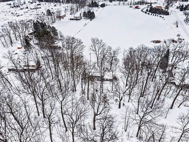 4742 Crandall Road, Howell, MI 48855