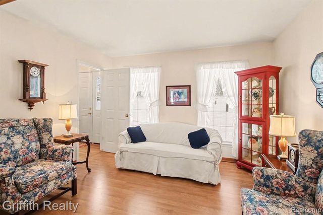 4742 Crandall Road, Howell, MI 48855