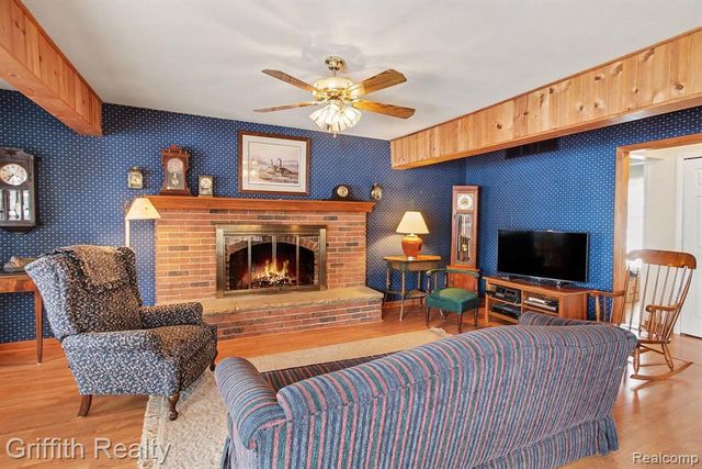 4742 Crandall Road, Howell, MI 48855