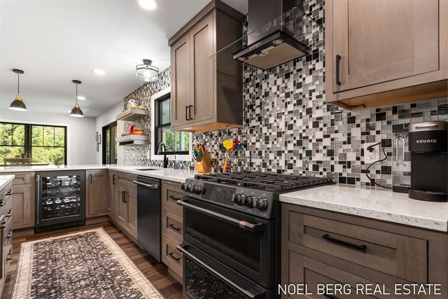 11575 Leonard Road, Nunica, MI 49448