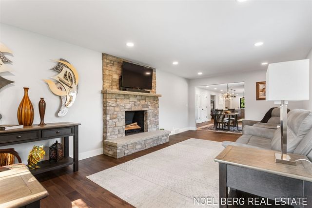 11575 Leonard Road, Nunica, MI 49448