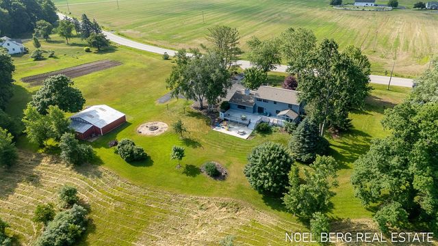11575 Leonard Road, Nunica, MI 49448