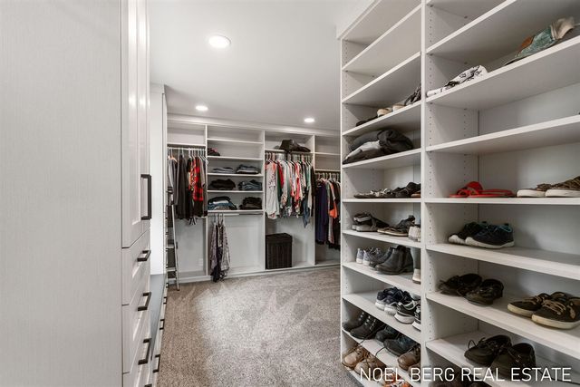 11575 Leonard Road, Nunica, MI 49448