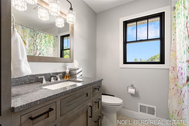 11575 Leonard Road, Nunica, MI 49448