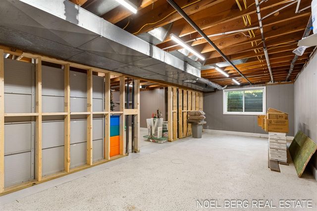 11575 Leonard Road, Nunica, MI 49448