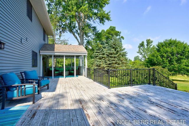 11575 Leonard Road, Nunica, MI 49448