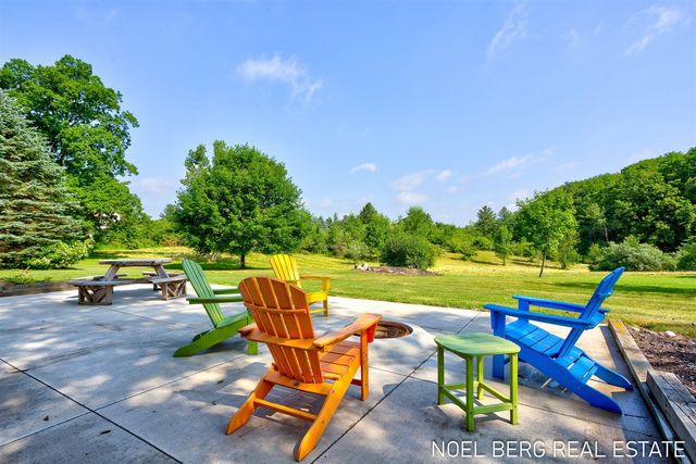 11575 Leonard Road, Nunica, MI 49448