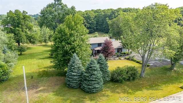 11575 Leonard Road, Nunica, MI 49448