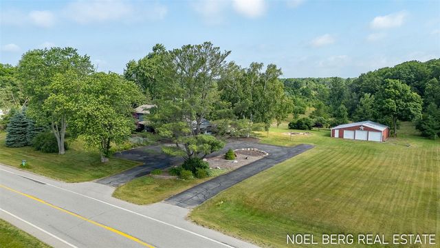 11575 Leonard Road, Nunica, MI 49448