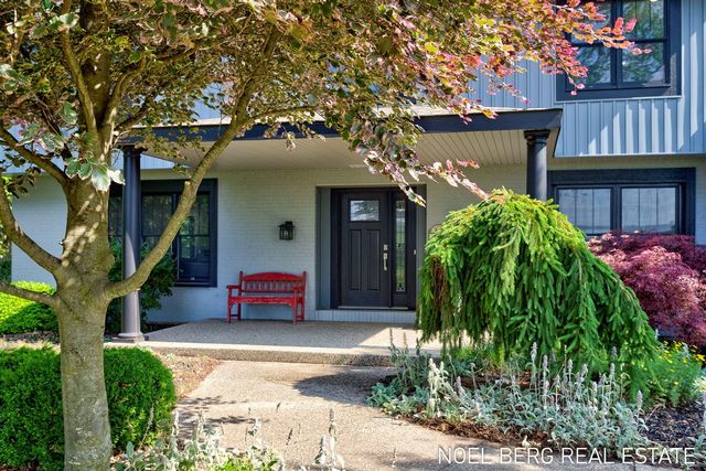 11575 Leonard Road, Nunica, MI 49448