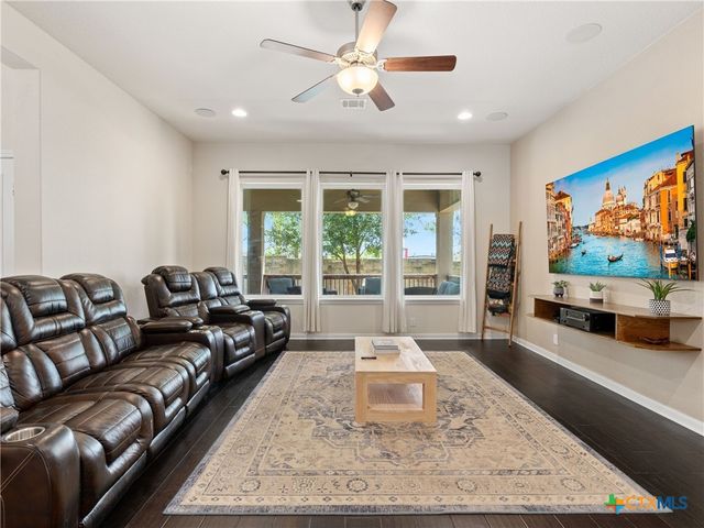 919 Hi Path Way, New Braunfels, TX 78130