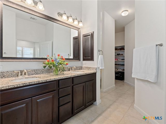 919 Hi Path Way, New Braunfels, TX 78130
