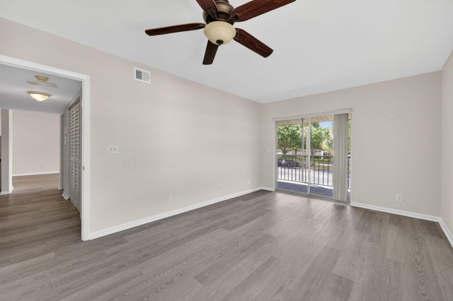 6327 Chasewood Drive E, Jupiter, FL 33458