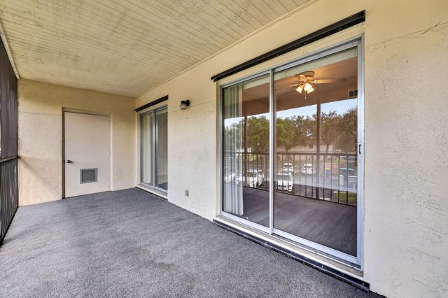 6327 Chasewood Drive E, Jupiter, FL 33458