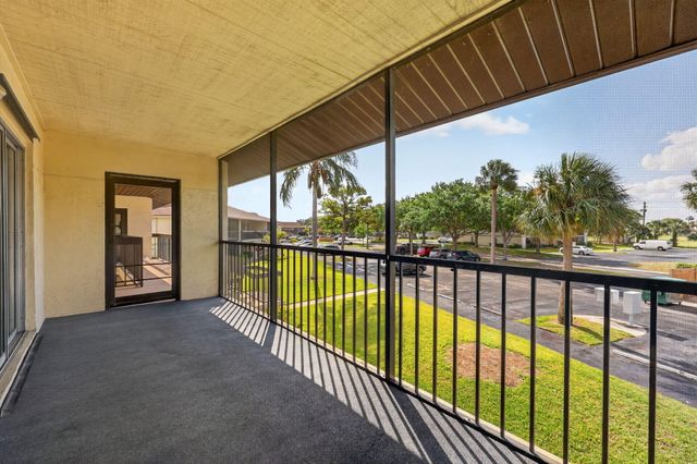 6327 Chasewood Drive E, Jupiter, FL 33458