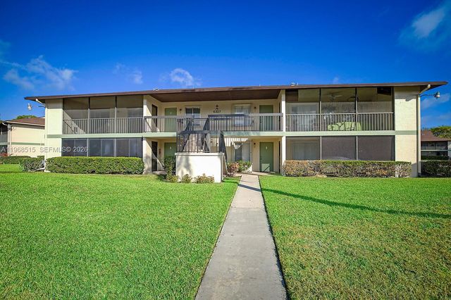 6327 Chasewood Drive E, Jupiter, FL 33458