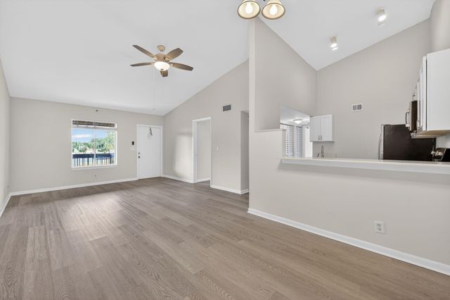 6327 Chasewood Drive E, Jupiter, FL 33458