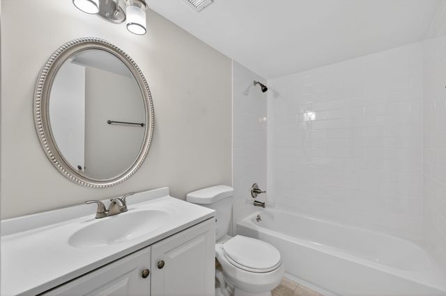 6327 Chasewood Drive E, Jupiter, FL 33458