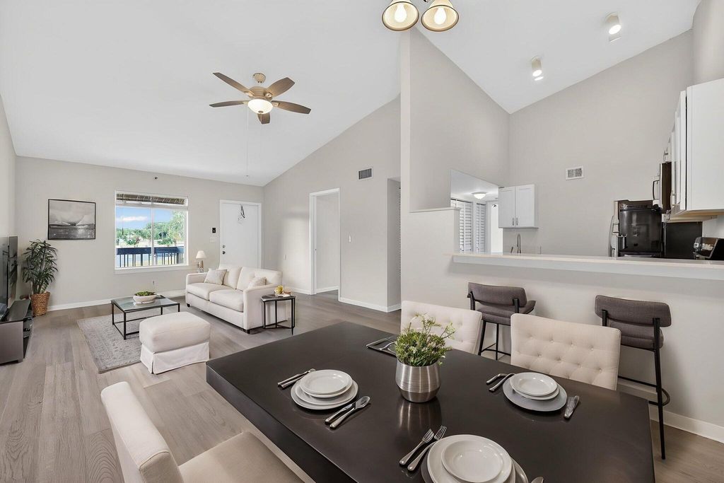 6327 Chasewood Drive E, Jupiter, FL 33458