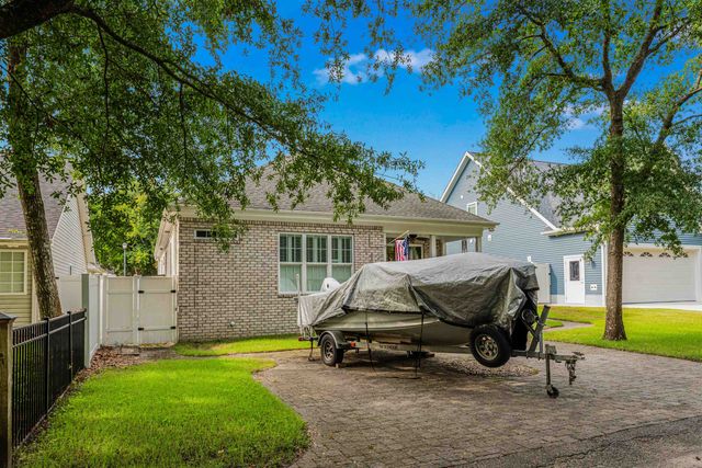 850 Cardinal Pl., North Myrtle Beach, SC 29582