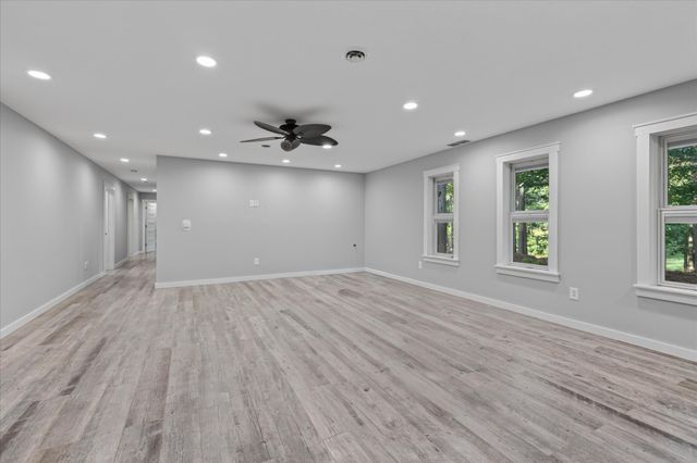 635 Seven Mile Ridge Rd, Indian Mound, TN 37079