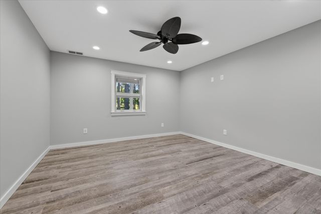 635 Seven Mile Ridge Rd, Indian Mound, TN 37079