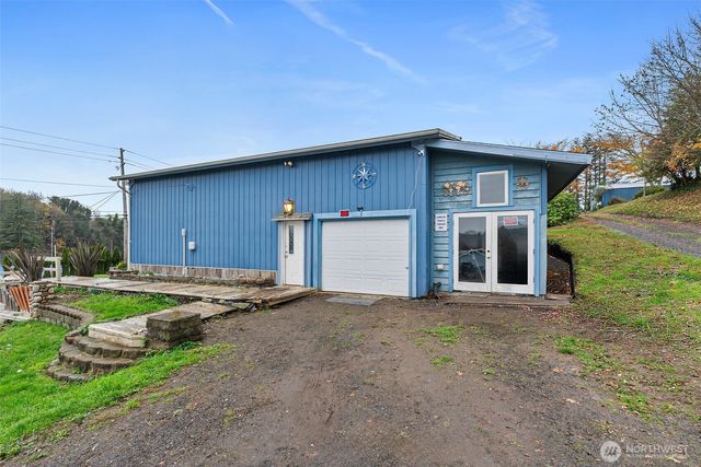817 Wyoming Street, Raymond, WA 98577