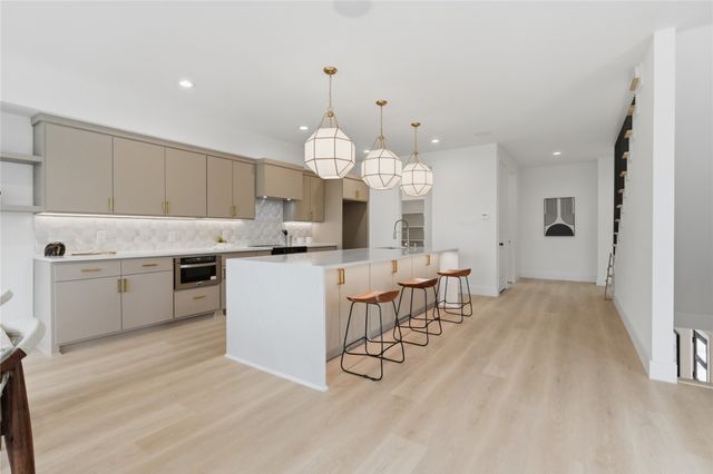 4009 Finis Lane, Dallas, TX 75212