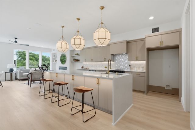 4009 Finis Lane, Dallas, TX 75212
