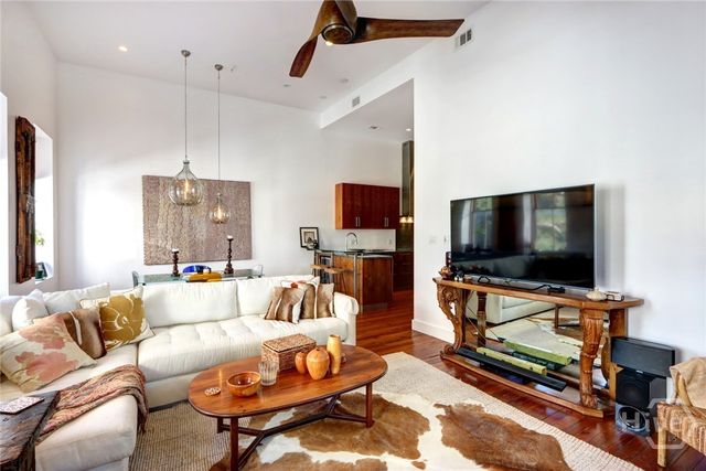 9 W York Street 306, Savannah, GA 31401